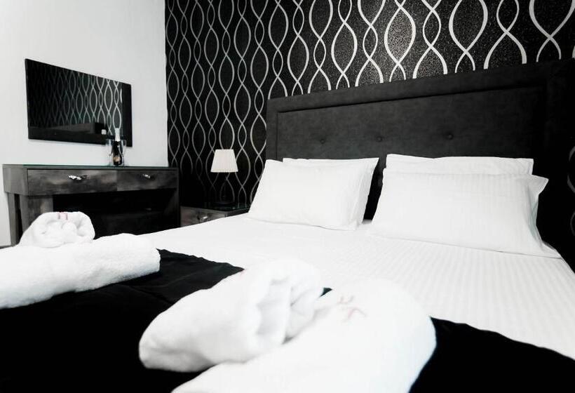 غرفة ديلوكس, Torini