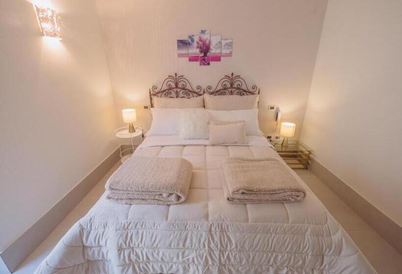 חדר סטנדרט לשלושה, Relais Palazzo Duomo B&b