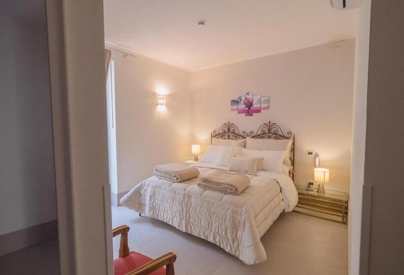 Номер Стандарт Трехместный, Relais Palazzo Duomo B&b