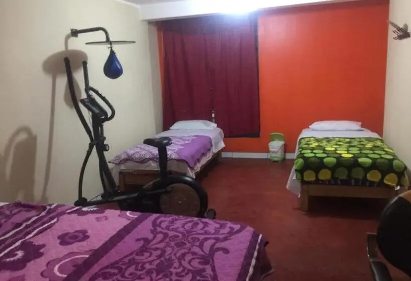 اتاق استاندارد چهارنفره با سرویس بهداشتی مشترک, Hospedaje El Viajero Aeropuerto
