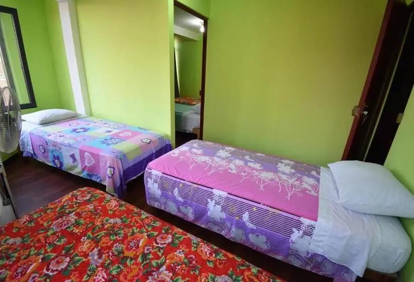 اتاق خانوادگی با سرویس بهداشتی مشترک, Hospedaje El Viajero Aeropuerto