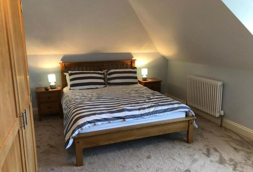 Семейный Номер, Corsee House