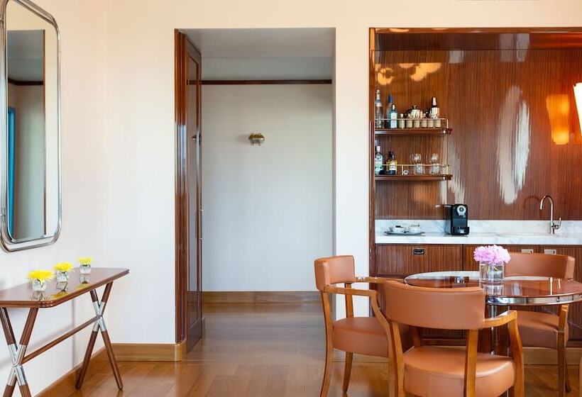 سوئیت کلاسیک, Mr. C Miami Coconut Grove