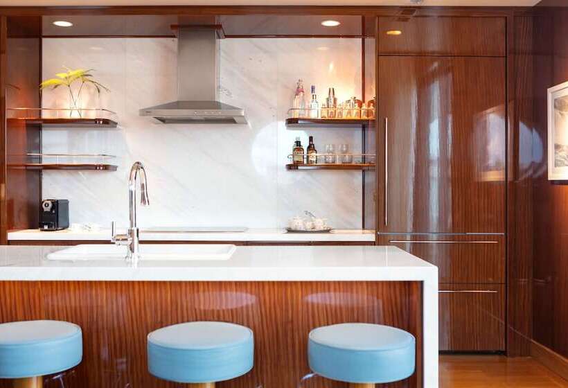 سوئیت پرزیدنت, Mr. C Miami Coconut Grove