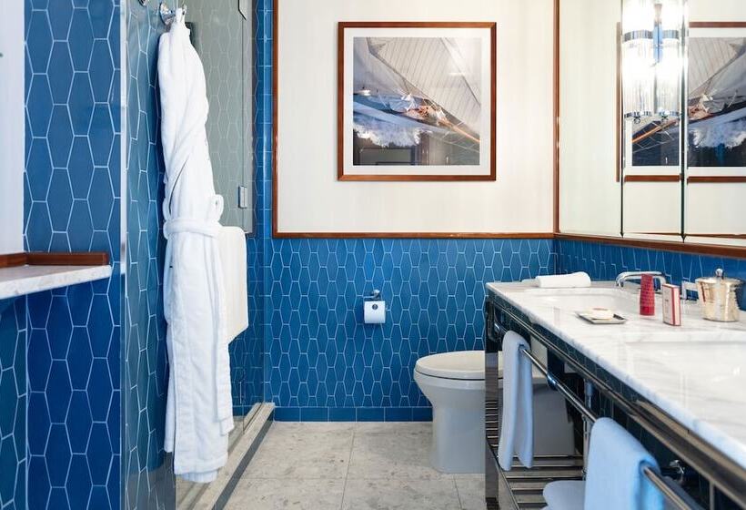 سوئیت برای معلولان, Mr. C Miami Coconut Grove