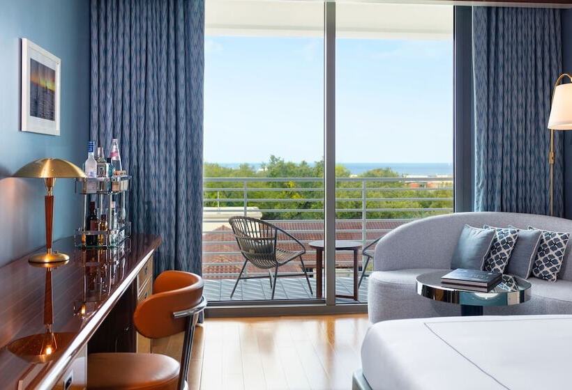 سوئیت کلاسیک, Mr. C Miami Coconut Grove