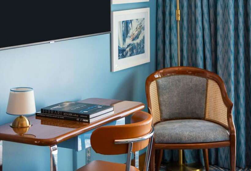 سوئیت پرزیدنت, Mr. C Miami Coconut Grove