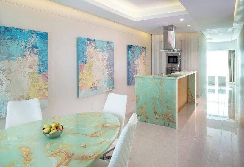 سوئیت ریاست جمهوری 2 خوابه, Four Points By Sheraton Sharjah