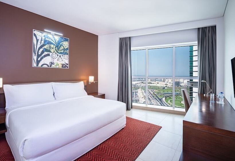 Номер Executive, Four Points By Sheraton Sharjah