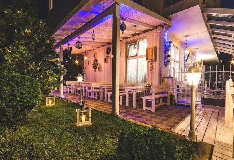 1 Sovrums Deluxe Lägenhet, Beatris Family House