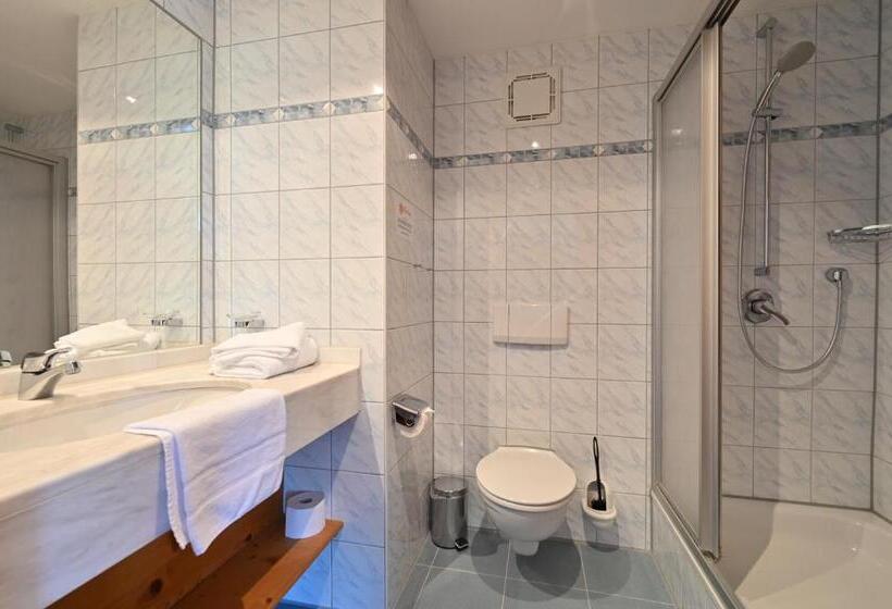 1 Bedroom Apartment Lake View, Residenz Hopfensee