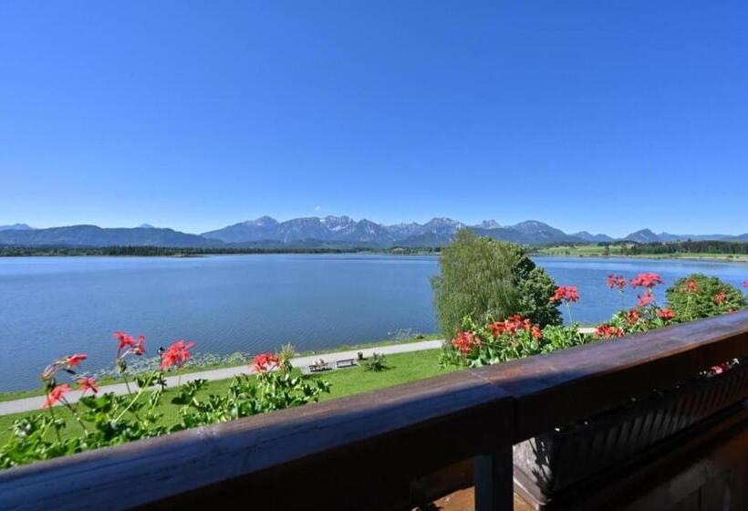 1 Bedroom Apartment Lake View, Residenz Hopfensee