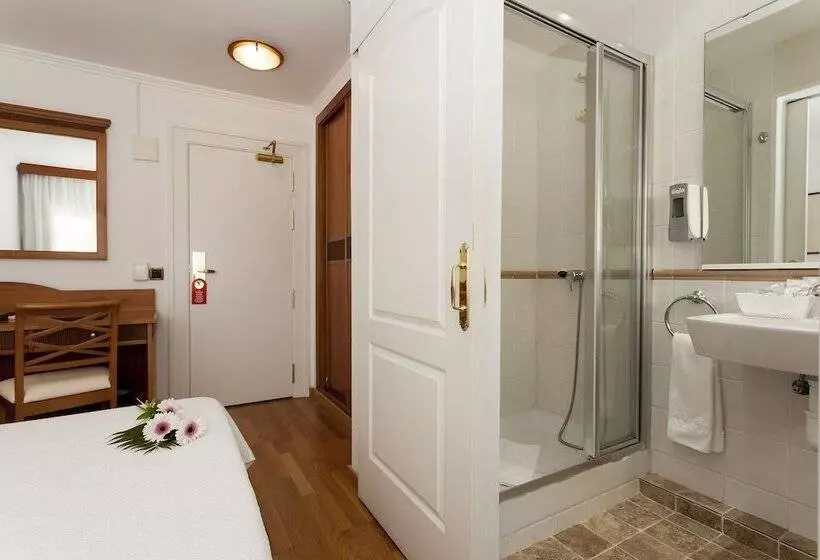 اتاق استاندارد یک نفره, Araxa Adults Only