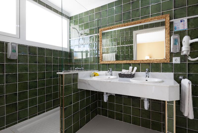 Quarto Estandar com Sacada, Araxa  Adults Only
