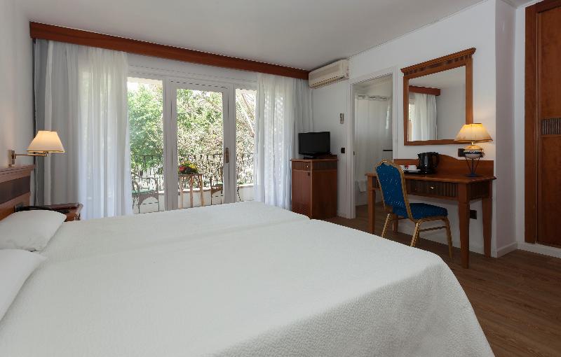 Quarto Estandar com Sacada, Araxa  Adults Only