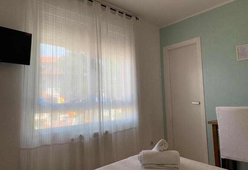 スタンダードシングルルーム, Arena