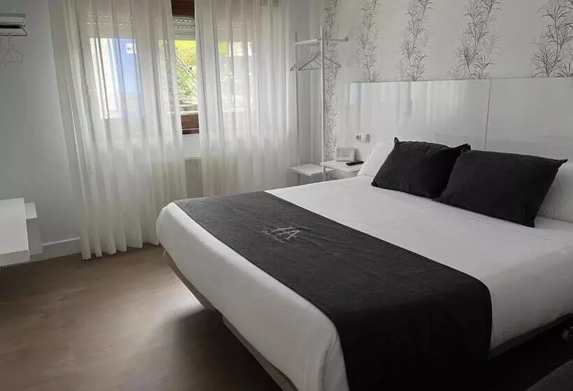 3-Bett-Standardzimmer, Avelina
