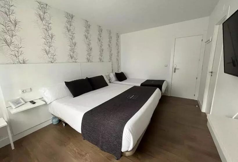 3-Bett-Standardzimmer, Avelina