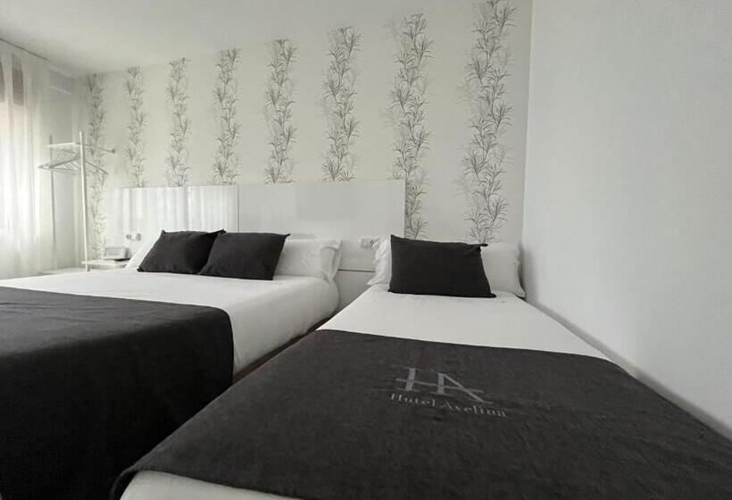 标准三人间, Avelina