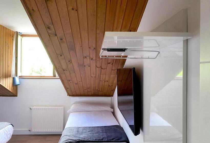 标准三人间, Avelina