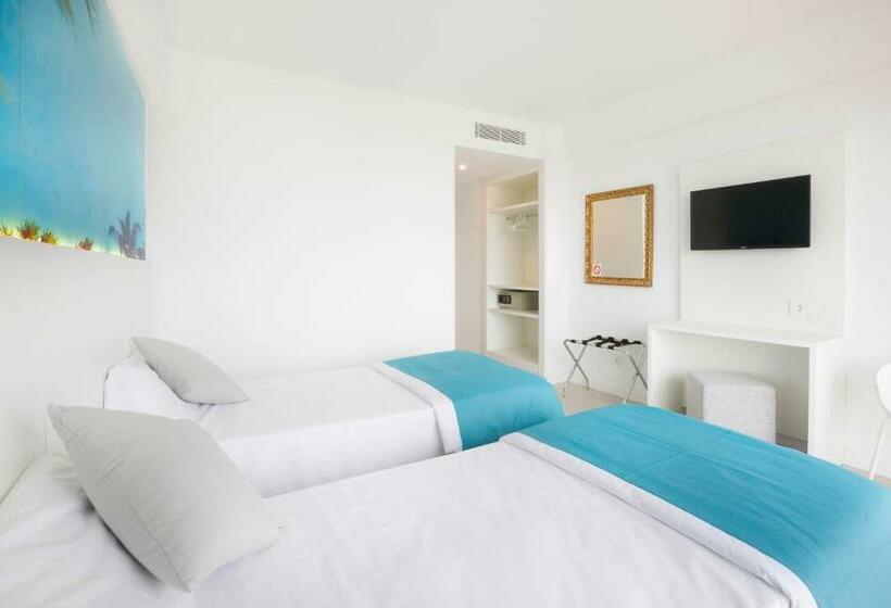 اتاق استاندارد سه نفره, Bluesea Arenal Tower Adults Only