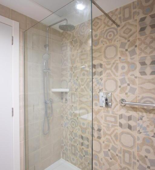 Habitación Economy, Colon