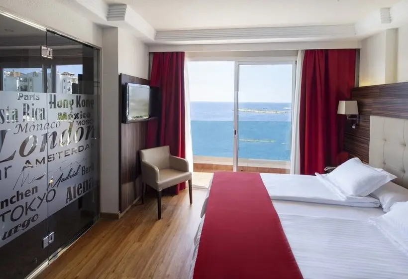 سوییت جونیور با چشم‌انداز دریا, Europe Playa Marina   Adults Only