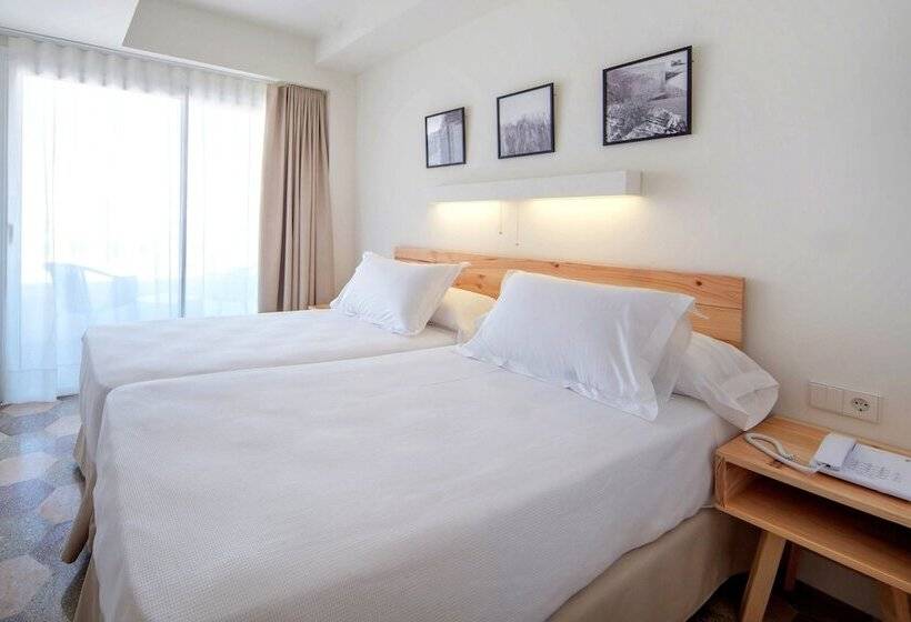 غرفة قياسية مزوَّدة بشُرفة, Hm Alma Beach - Adults Only