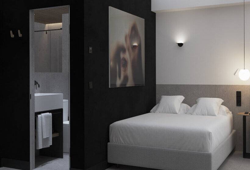 غرفة قياسية, Hm Jaime III