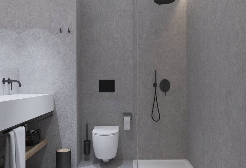 غرفة قياسية ثلاثية, Hm Jaime III