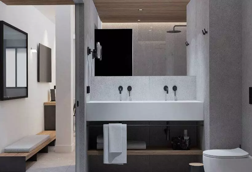 Habitació Triple Estàndard, Hm Jaime III