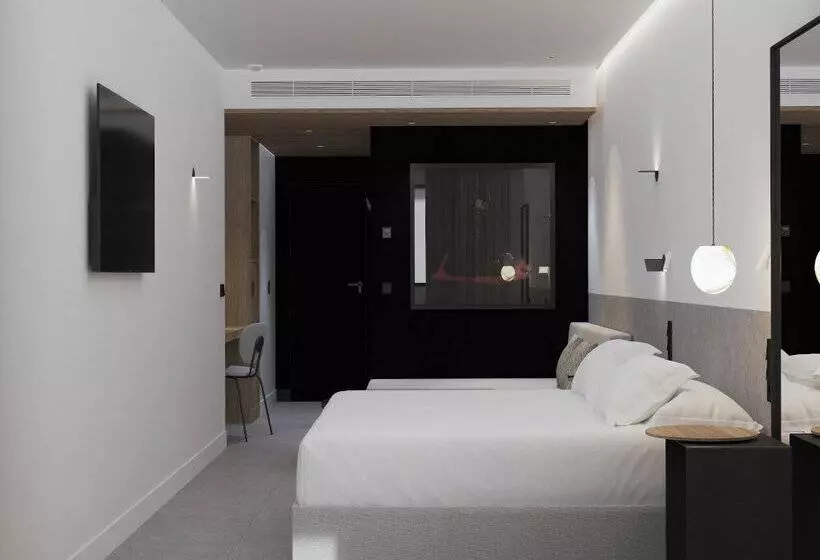 Habitació Quàdruple Estàndard, Hm Jaime III