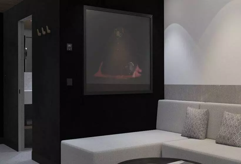 Habitació Quàdruple Estàndard, Hm Jaime III