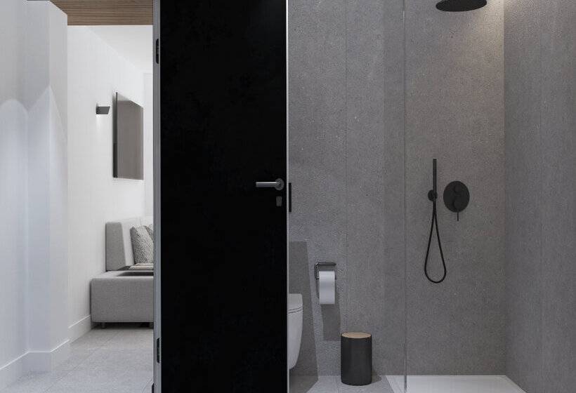 غرفة قياسية سرير مزدوج, Hm Jaime III