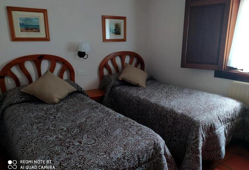 غرفة قياسية مطلة على الجبل, La Casona De Mestas