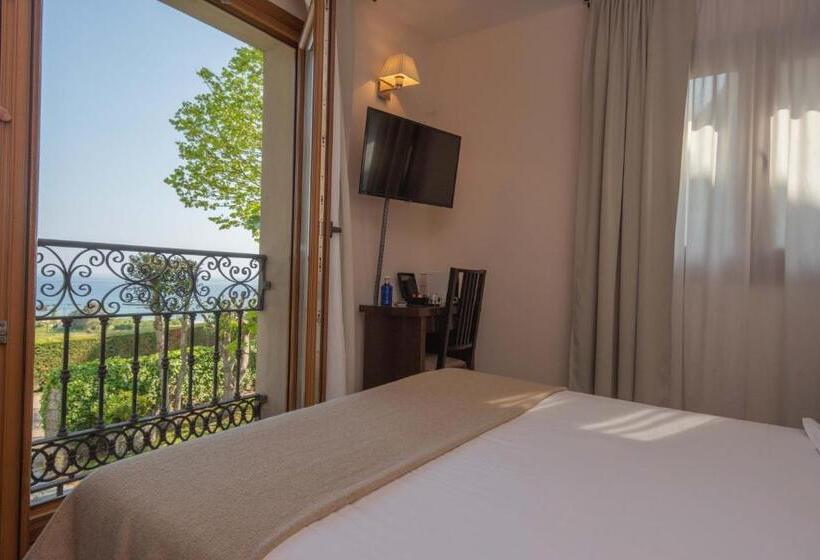 غرفة قياسية مطلّة علي البحر, La Portilla