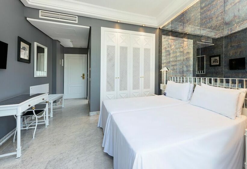 اتاق استاندارد, AZZ Merida Medea