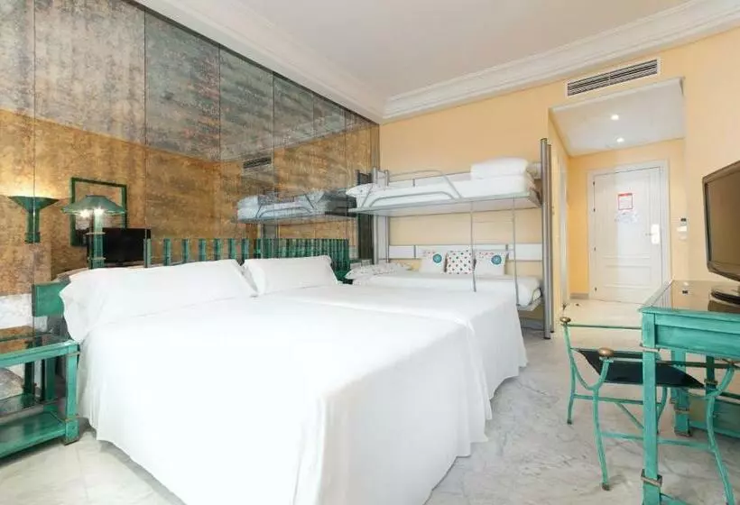 Familiekamer, AZZ Merida Medea