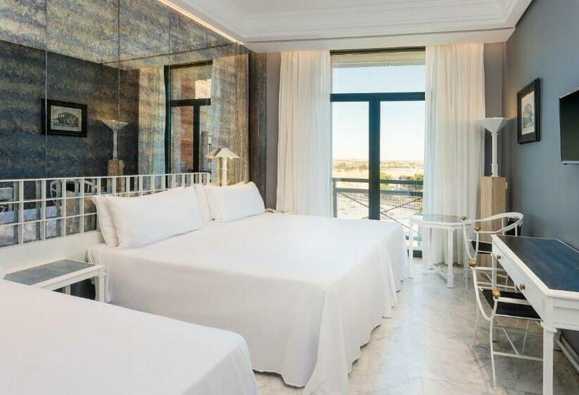 اتاق استاندارد سه نفره, AZZ Merida Medea