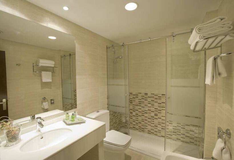 اتاق خانوادگی, NH Oviedo Principado