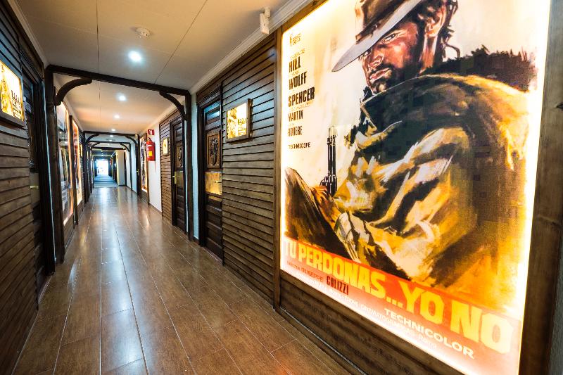 패밀리 룸, Playadulce