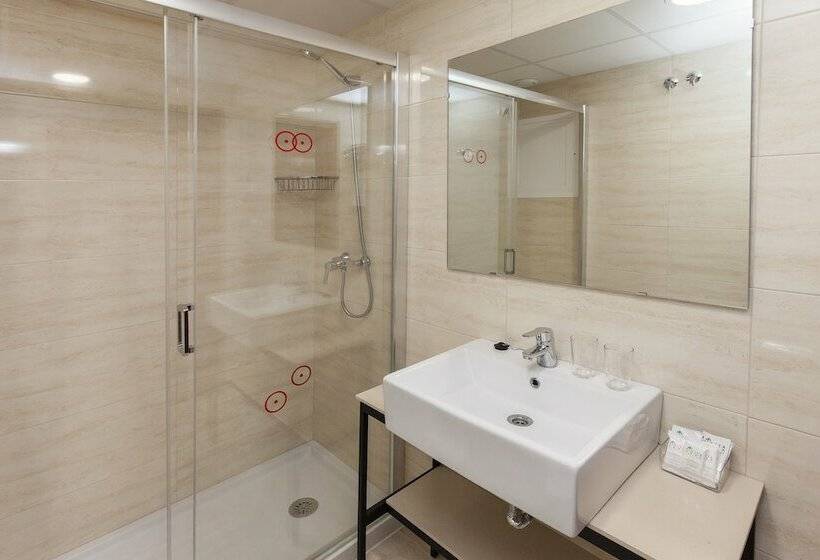 اتاق استاندارد, Port Fiesta Park