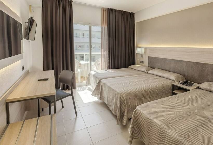 اتاق استاندارد سه نفره, Port Fiesta Park