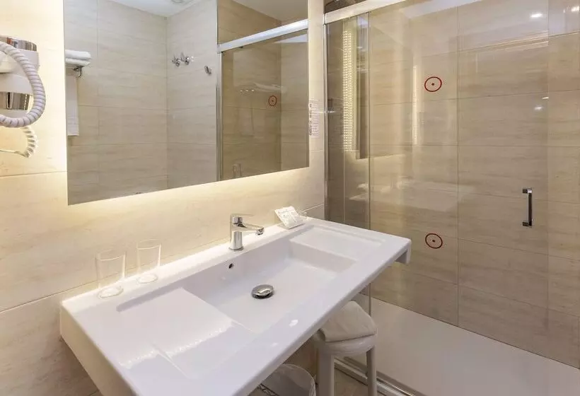 Economy-huone, Port Fiesta Park