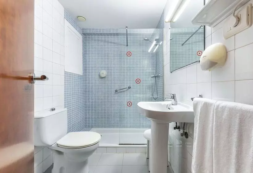 Economy Triple Room, Port Fiesta Park