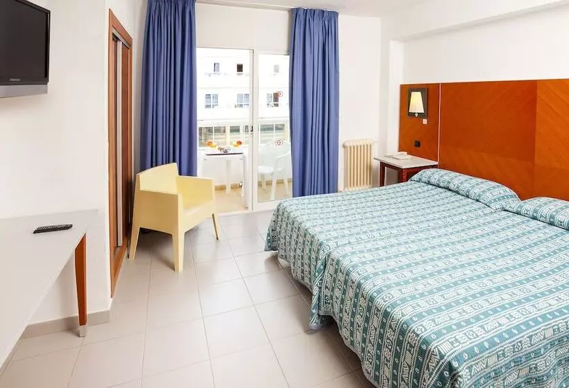 Economy Triple Room, Port Fiesta Park