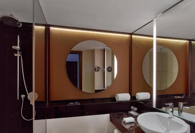 디럭스 룸 킹사이즈 침대, Sheraton Mallorca Arabella Golf