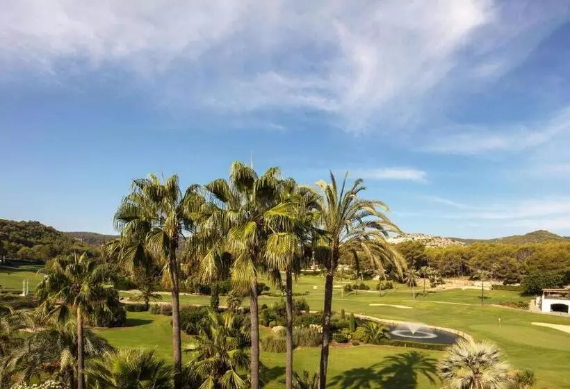 سوییت جونیور با بالکن, Sheraton Mallorca Arabella Golf
