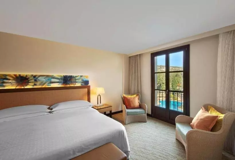 سوییت جونیور با بالکن, Sheraton Mallorca Arabella Golf