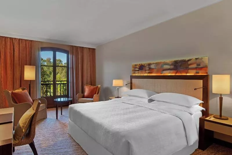 اتاق سوپریور با تخت بزرگ, Sheraton Mallorca Arabella Golf
